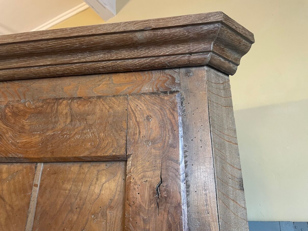 Armoire d'angle provinciale XIXe siècle noyer/chêne
