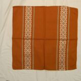 Lot de 12 serviettes de table style basque.