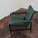 Fauteuil en palissandre & simili cuir modèle 112 par Leolux, années 1960