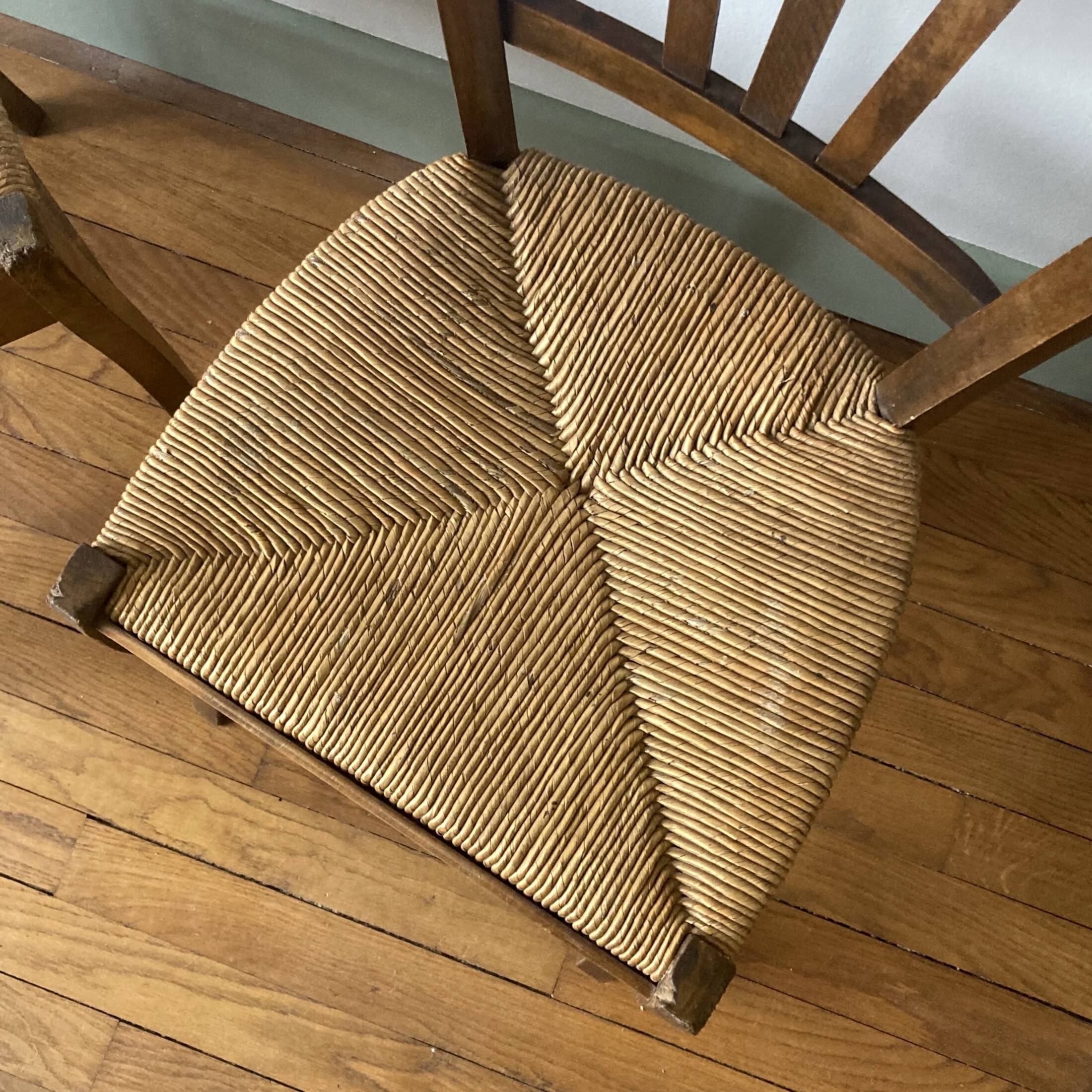 Set of 2 old mulched wooden chairs