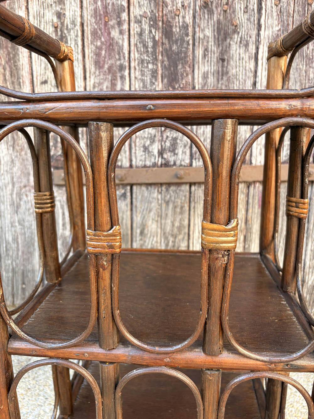 Small vintage shelf in rattan and wood — exotic bohemian, 60s 70s