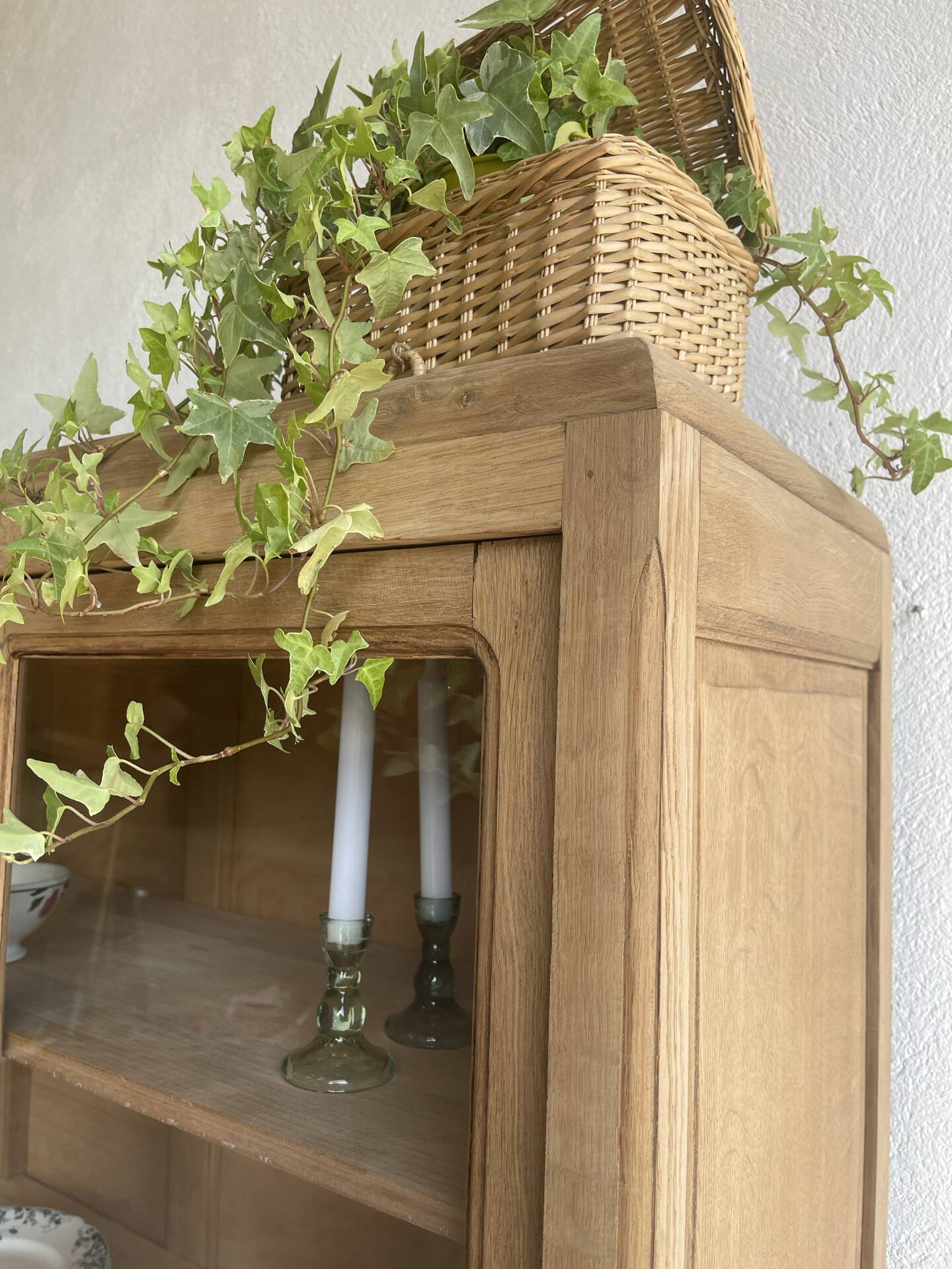 Glass cabinet