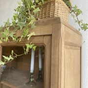 Armoire vitrée
