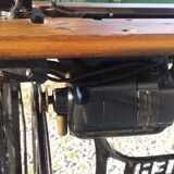 Singer's sewing machine foot console