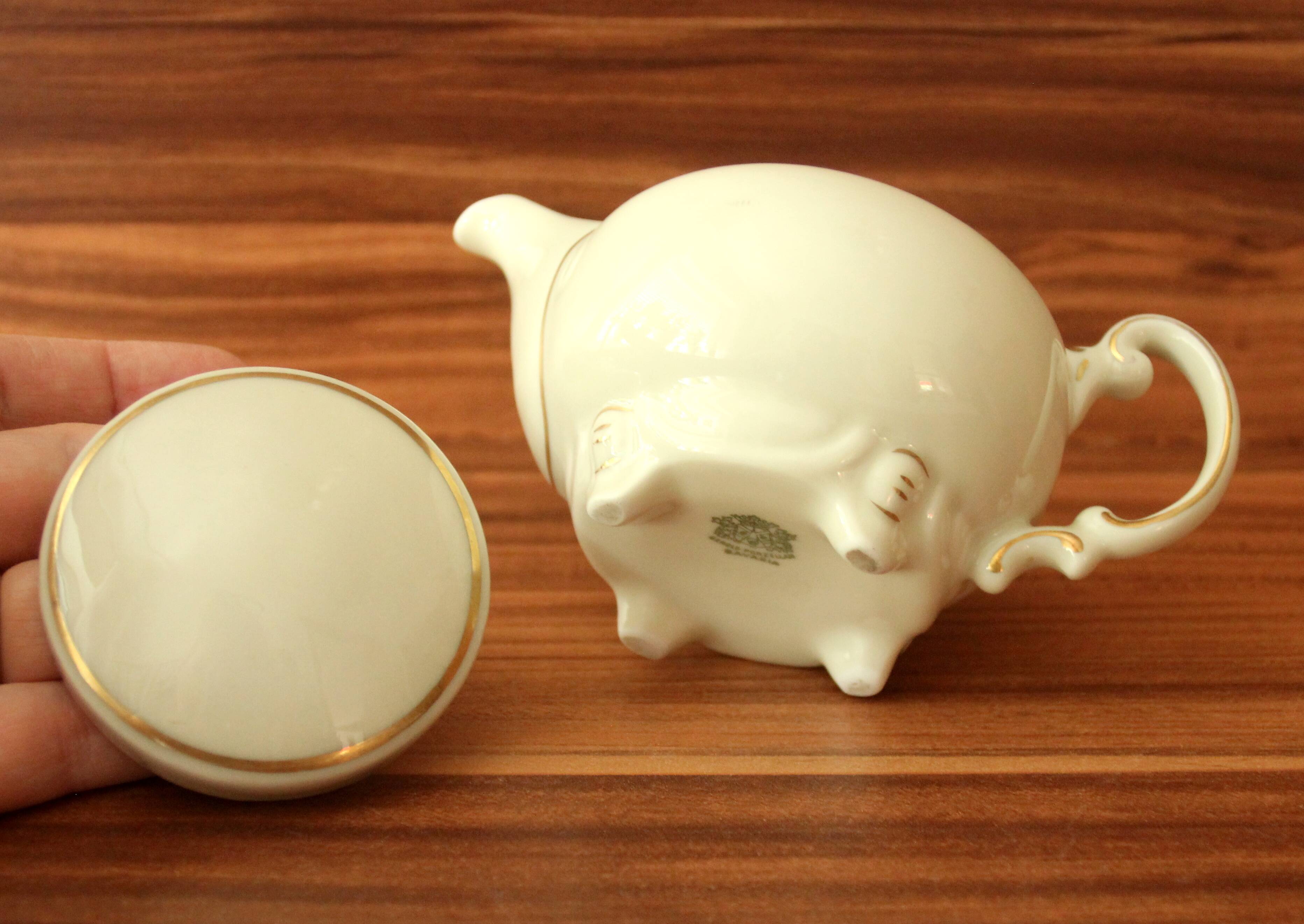 Small 1 portion porcelain teapot by Gerold/Bavaria - ivory white and gold