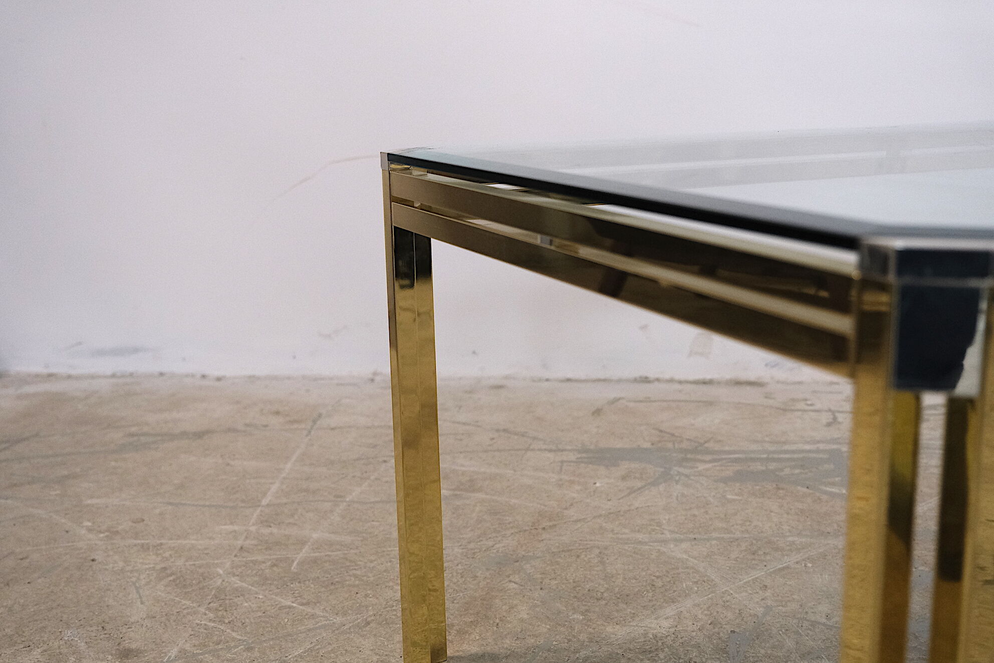 Table basse italienne chromée et verre, années 1970