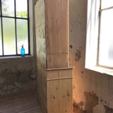 Buffet two bodies in raw pine