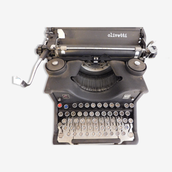 Machine à écrire Olivetti M40