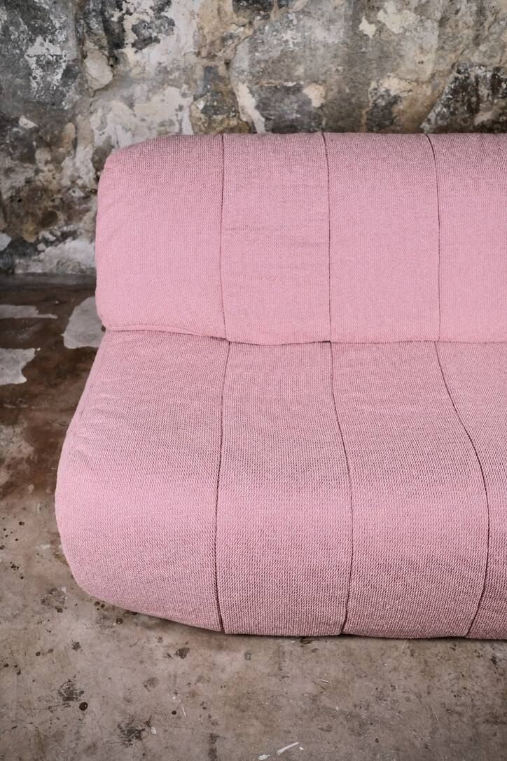 Canapé vintage rose, made in France, 1980s