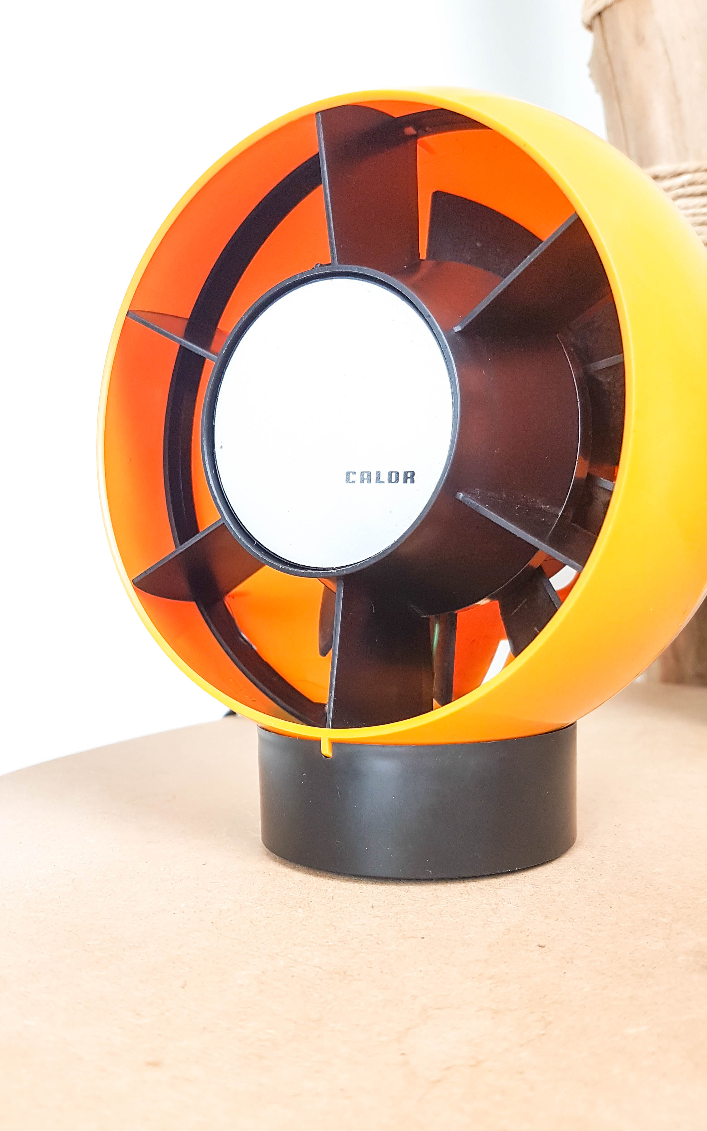 Fan ball calor orange 70s