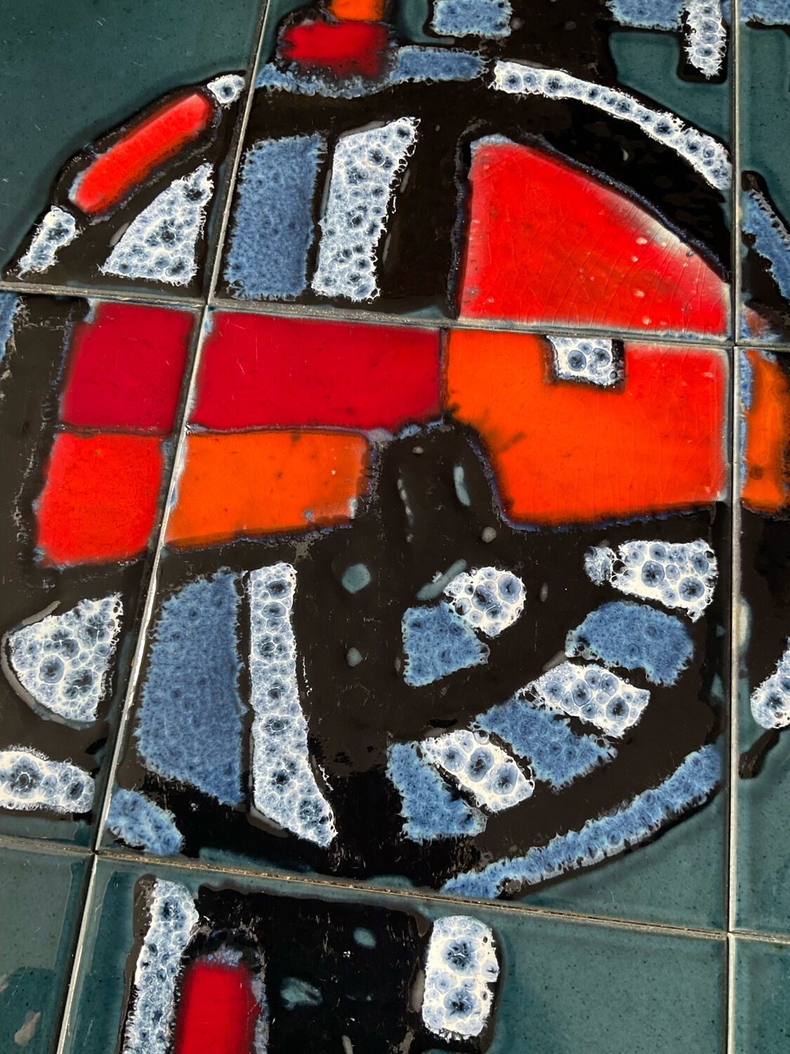 Coffee table in signed ceramic and chromed metal 70s