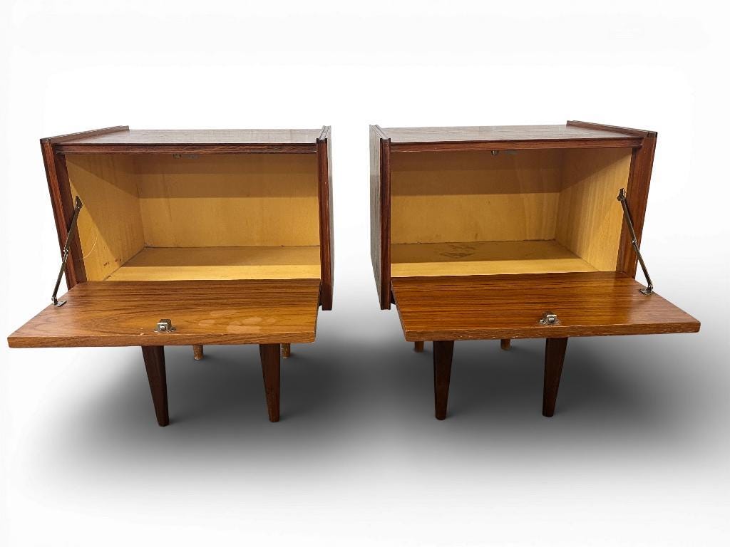 Set of 2 vintage bedside tables / night tables / mini cabinets