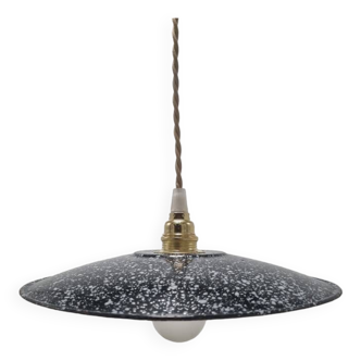 Suspension in speckled black enamelled sheet metal
