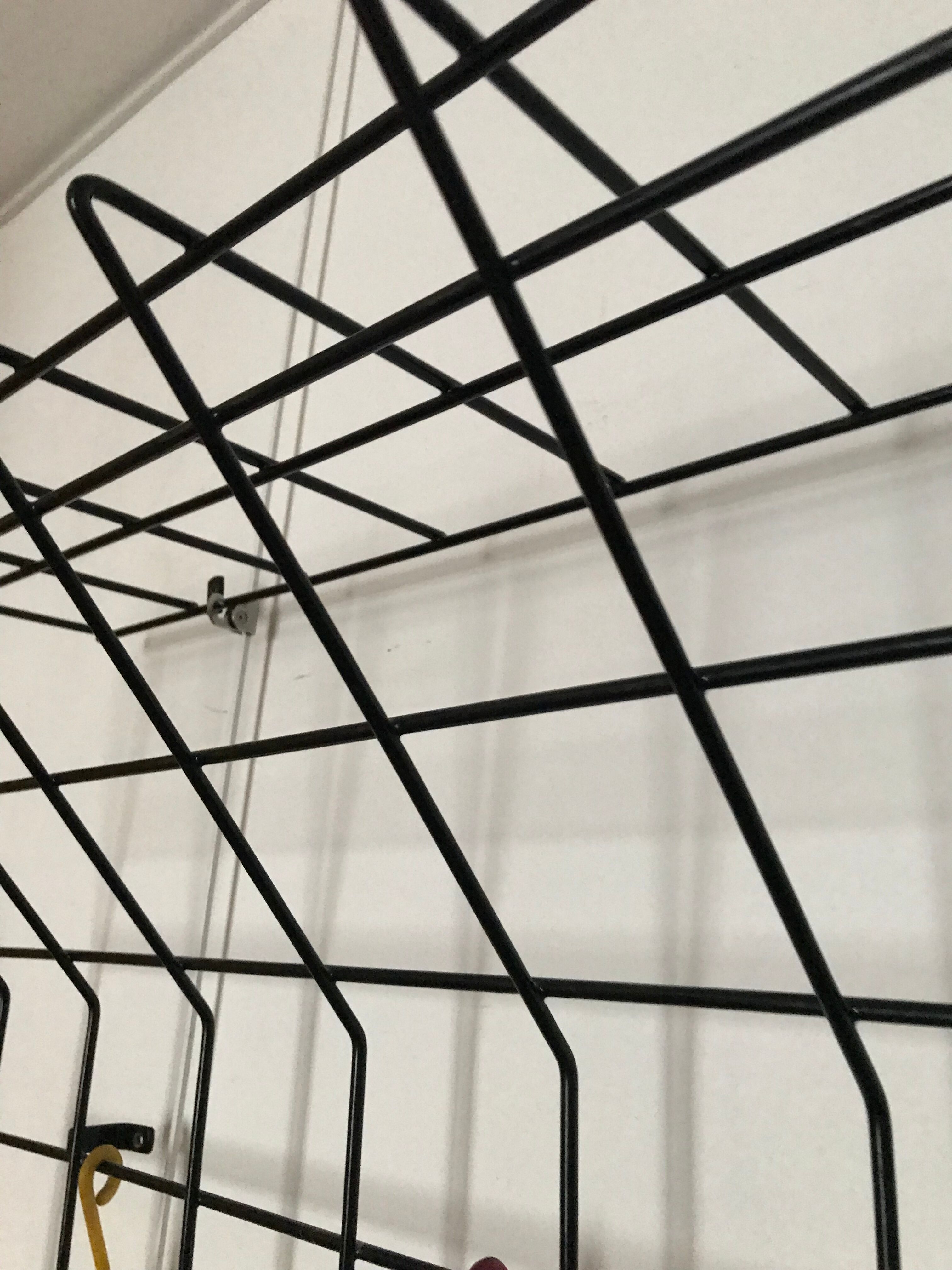 Wall coat rack steel wire