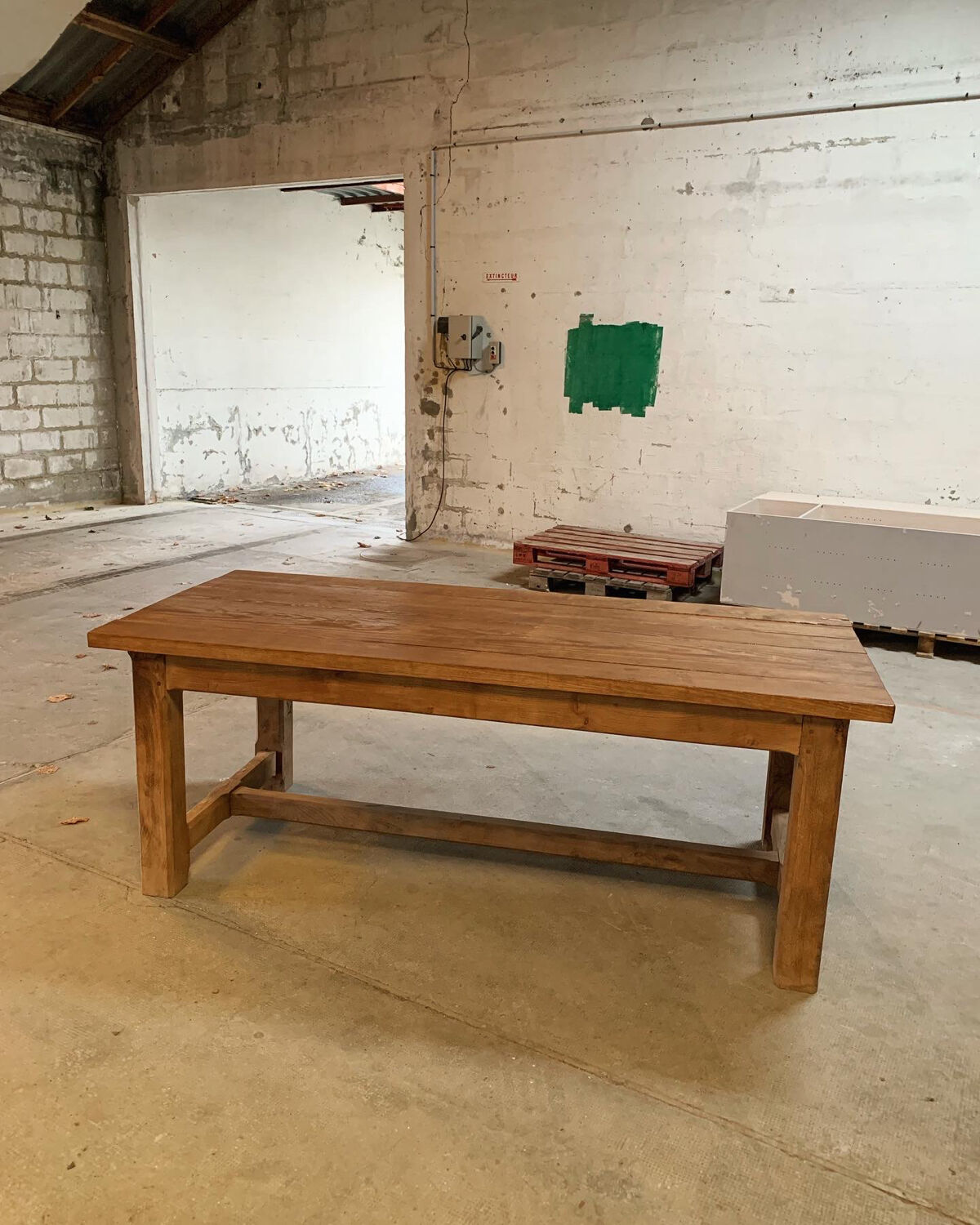 Farm table