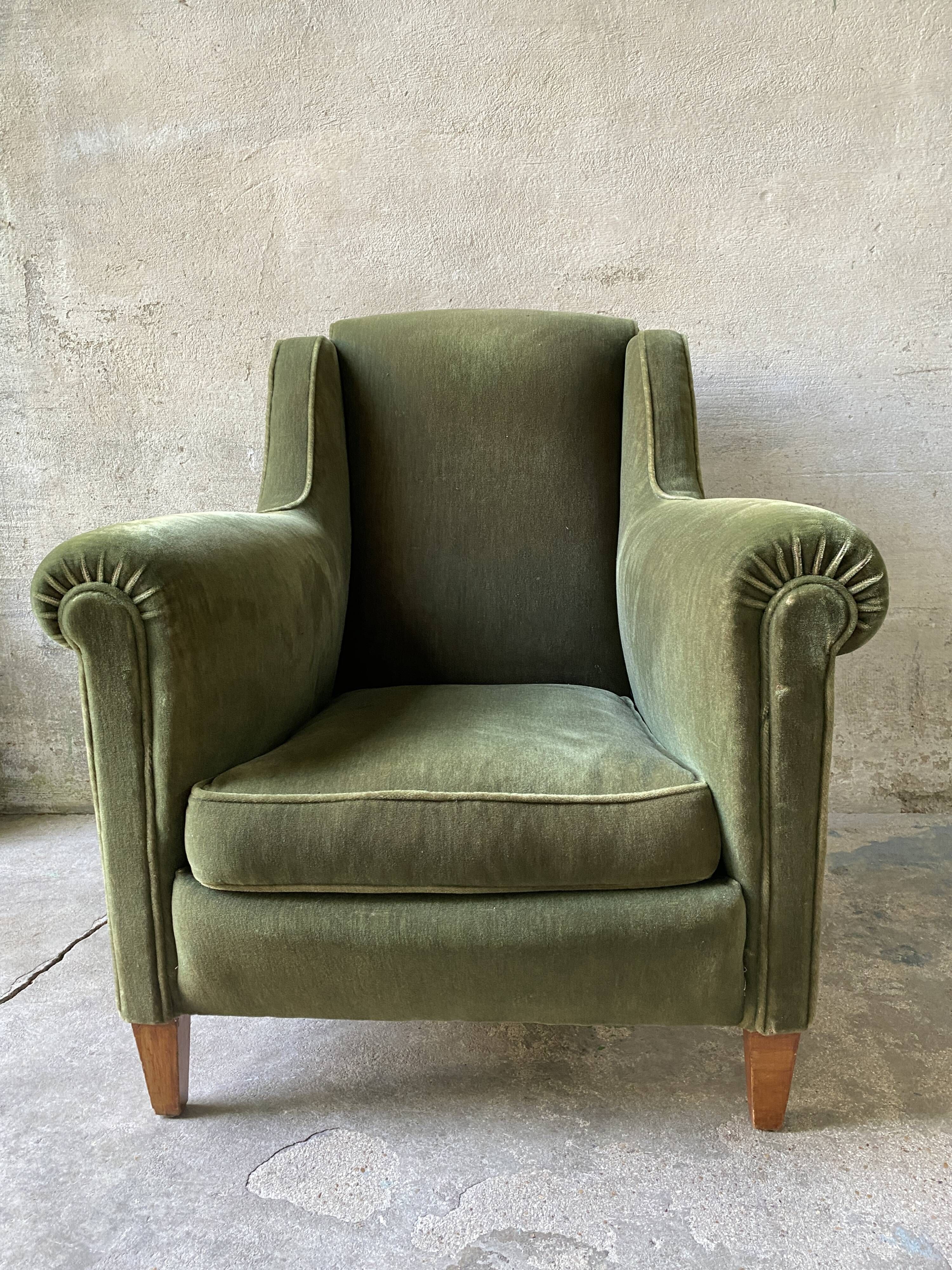 Vintage club armchair in green/khaki velvet fabric