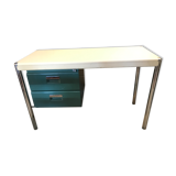 Two-coloured industrial metal office