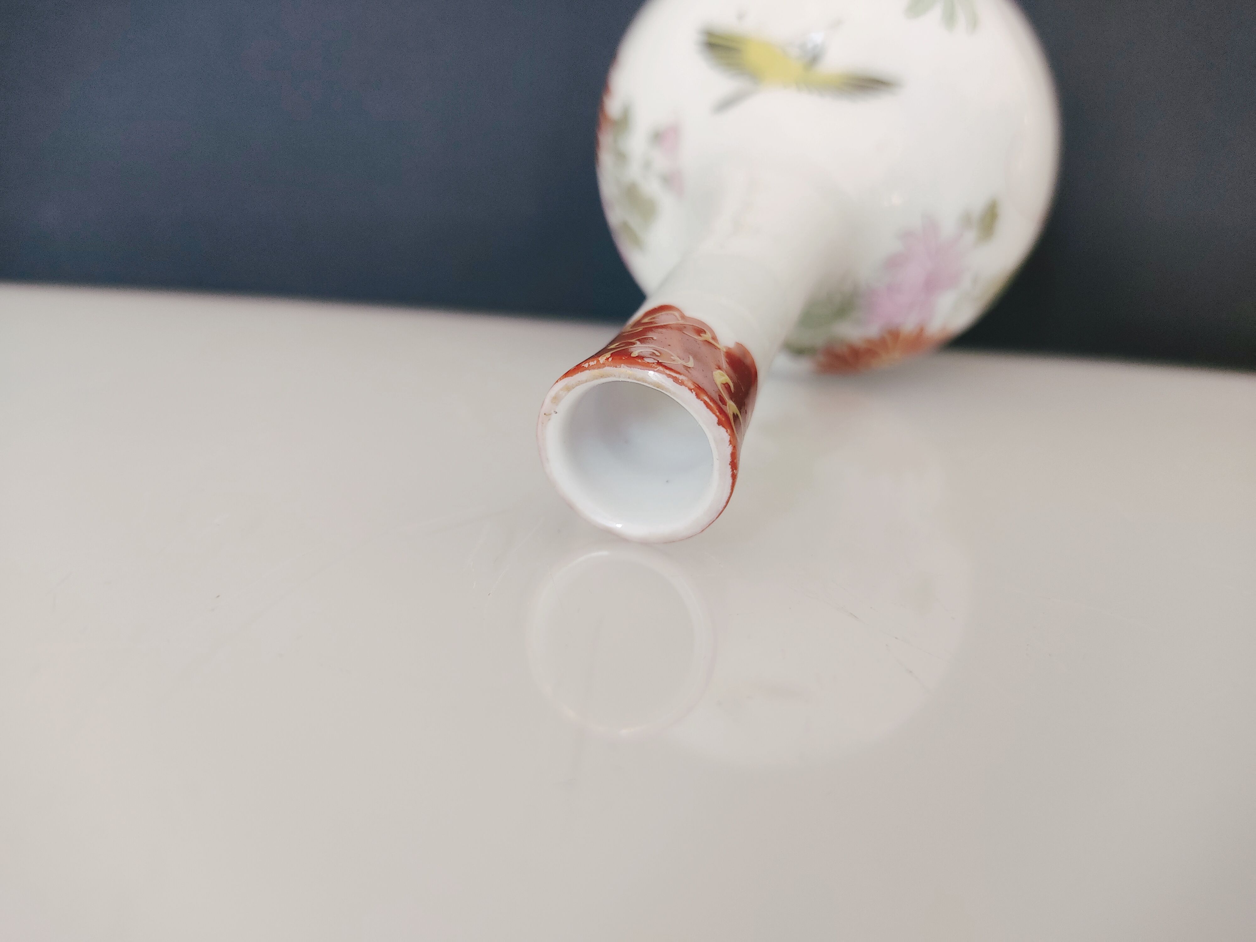 Vase soliflore Japanese porcelain decoration flowers and hand-painted bird