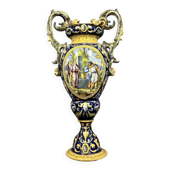Amphora vase in Italian majolica with polychrome enameled decoration on a blue background (height 80cm)