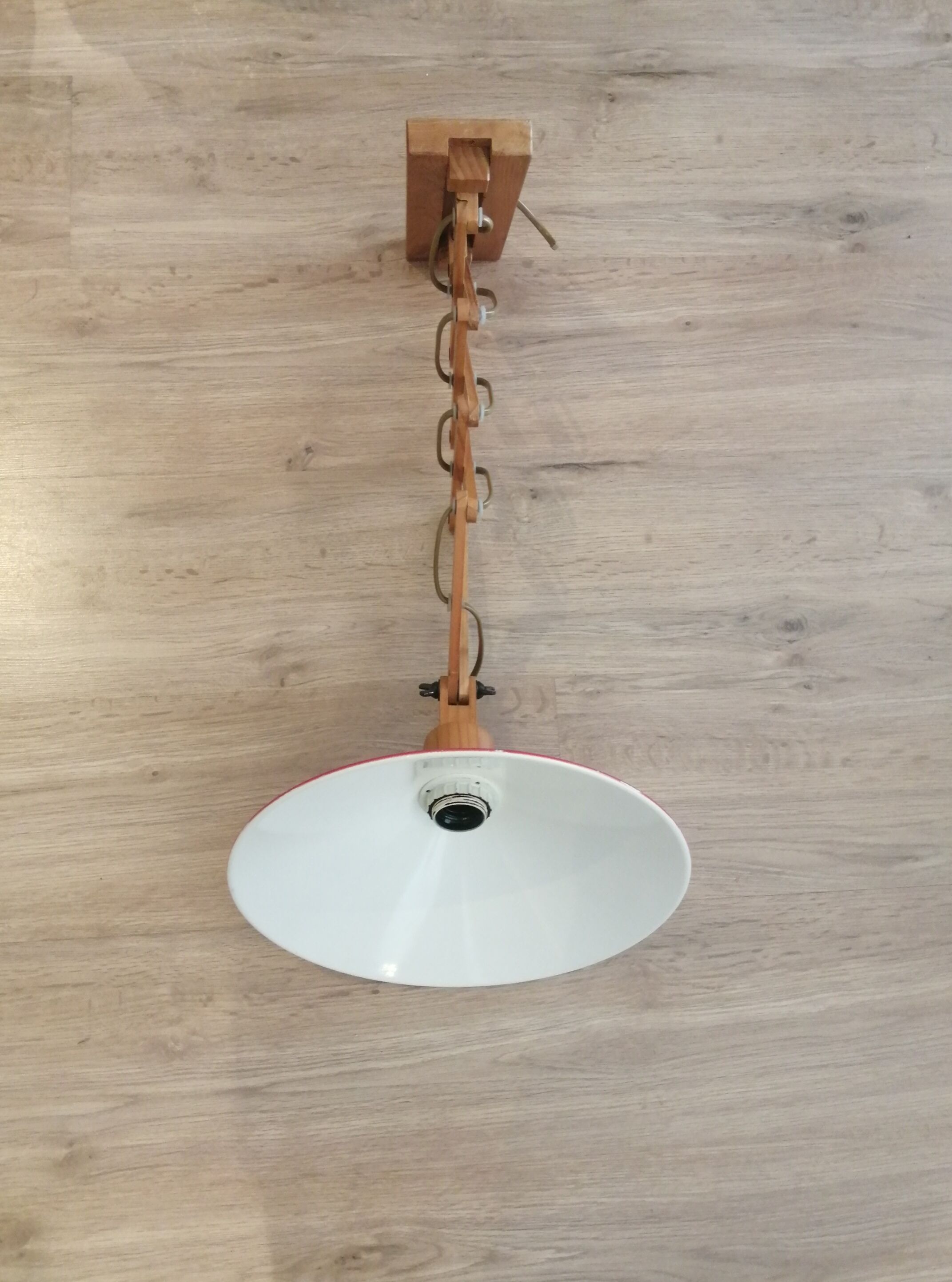 Scandinavian design wooden accordion wall lamp