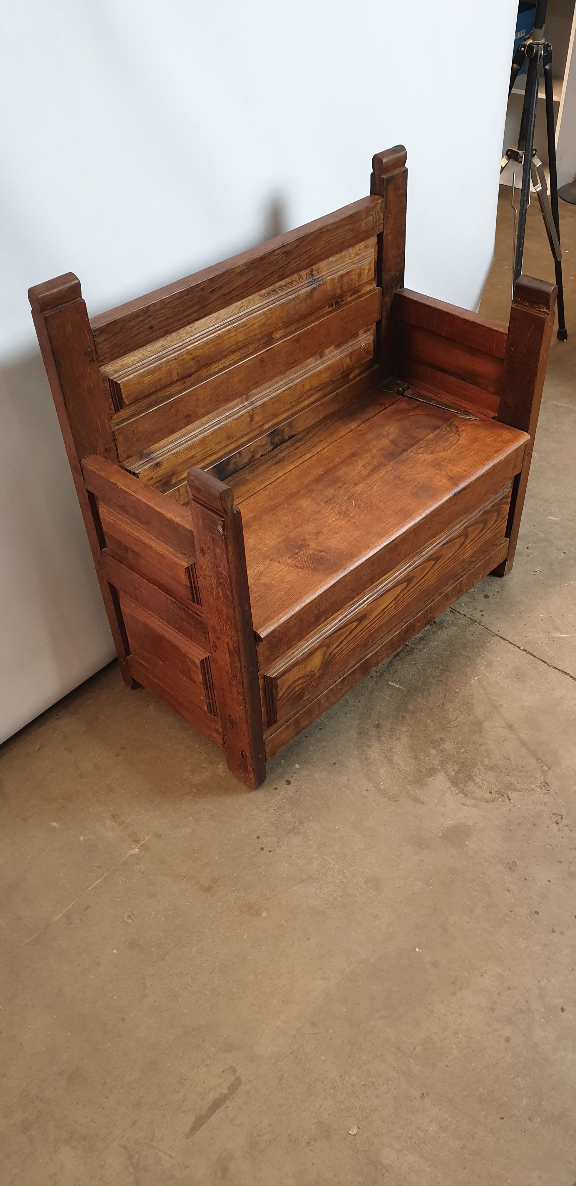 Massive oak chest bench