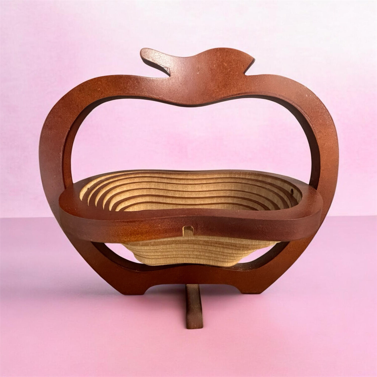 Vintage apple design fruit basket