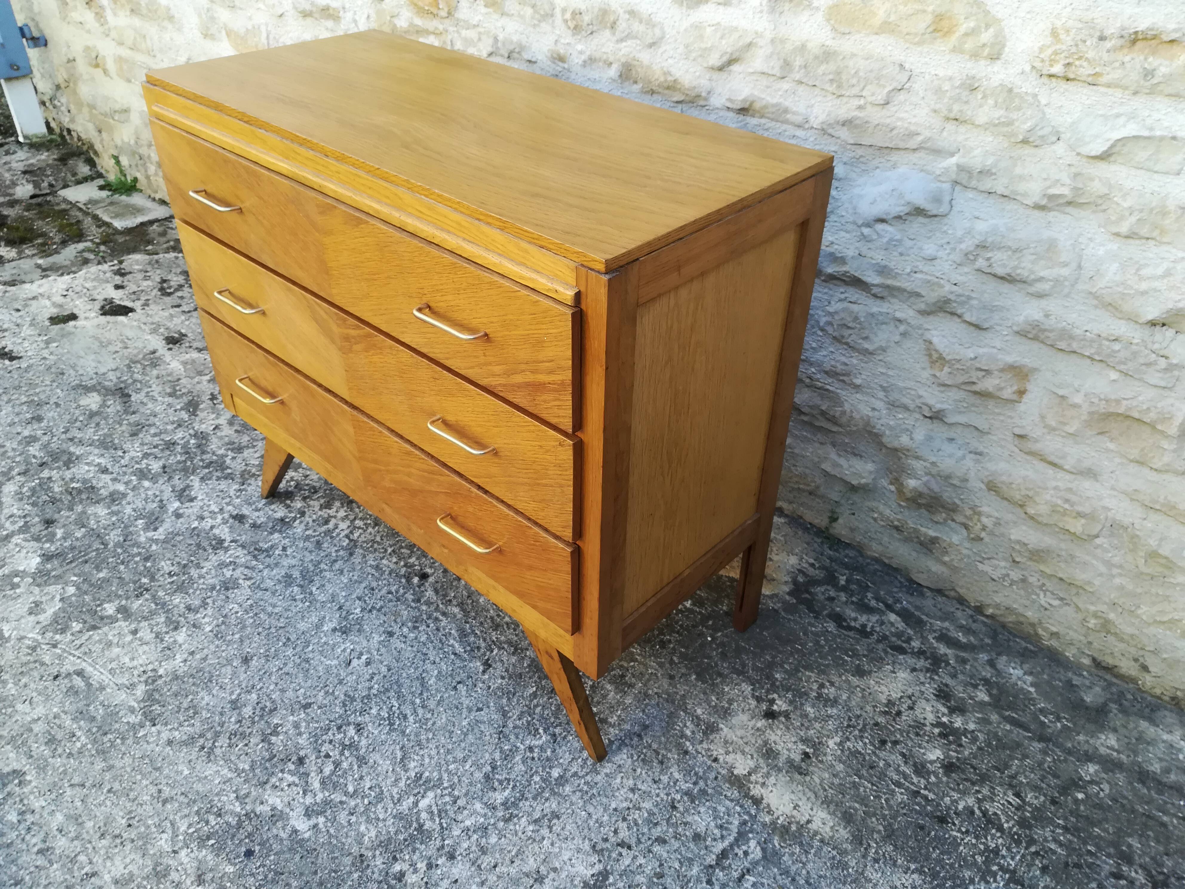 Compass feet chest of drawers