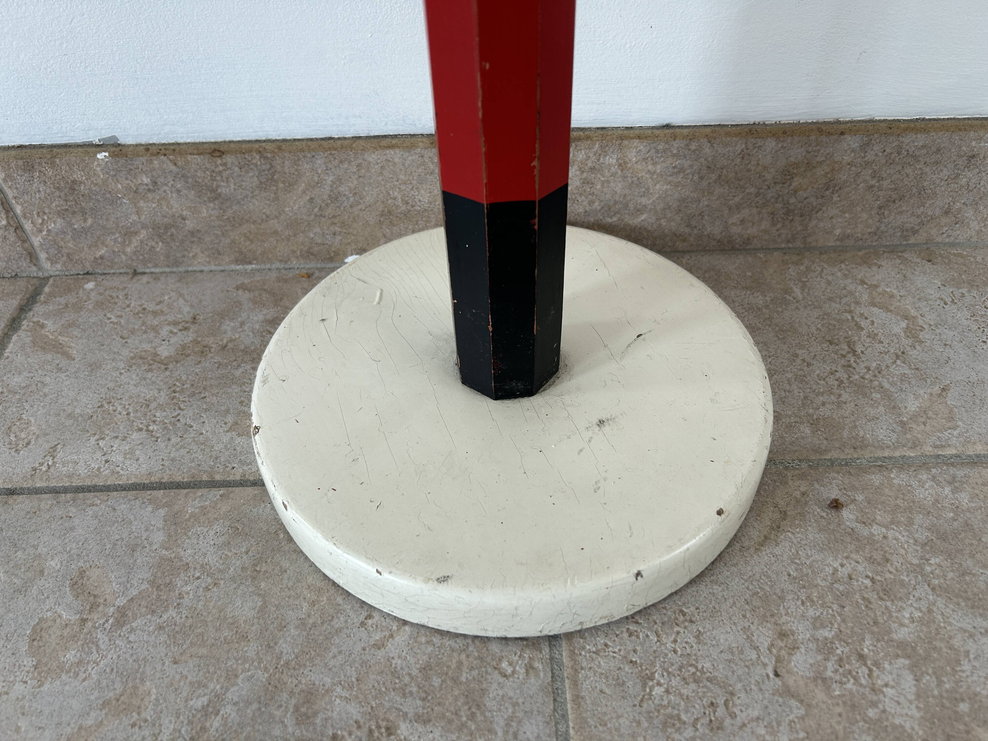 Children's coat rack in the shape of a pencil - POP ART!