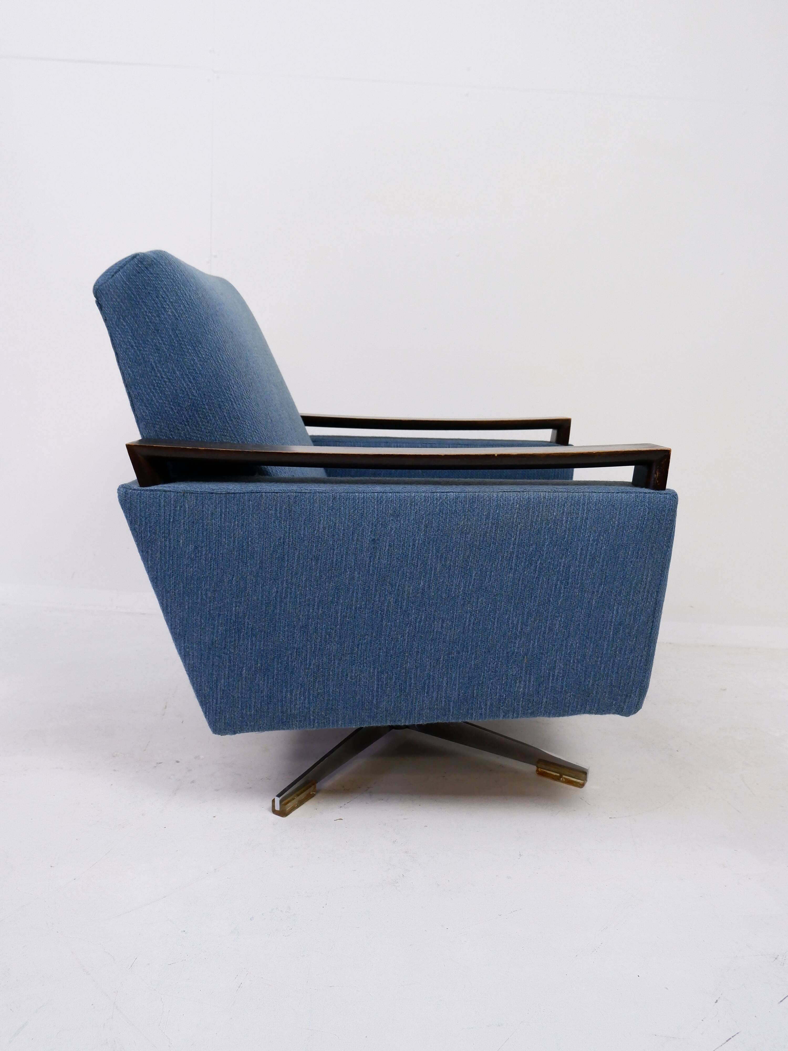 Vintage swivel chair, 1960s