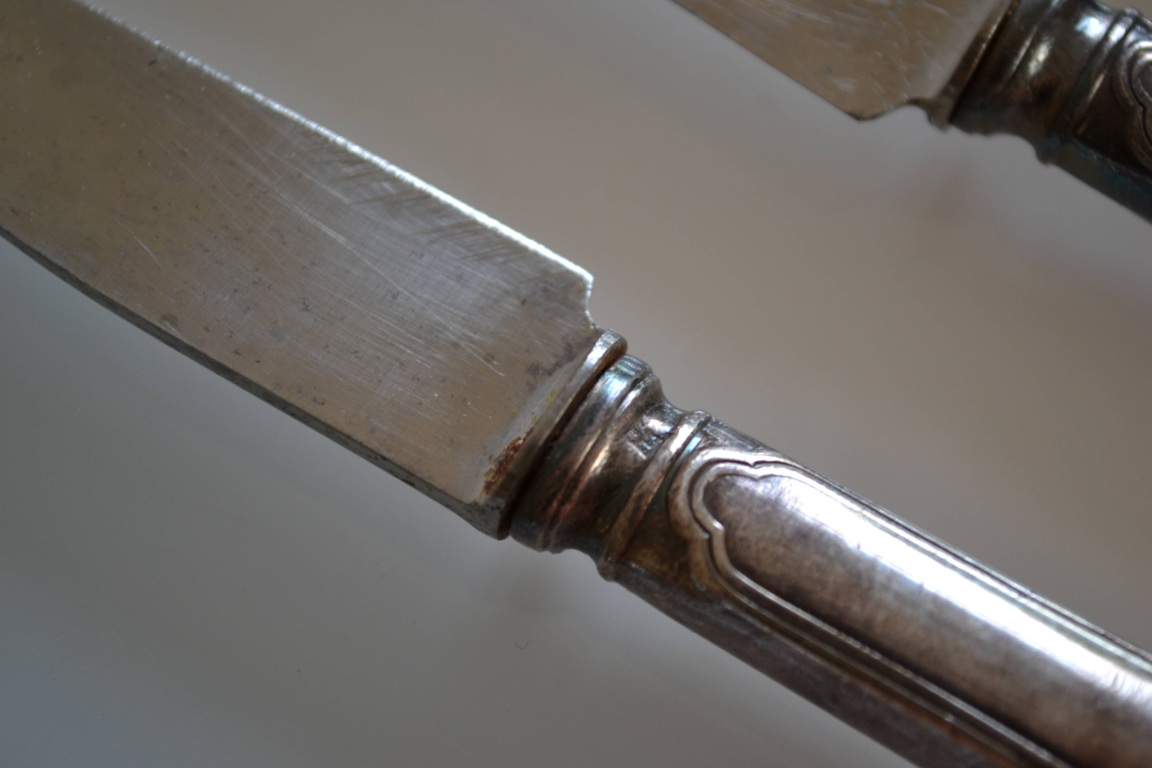 12 silver metal dessert or cheese knives