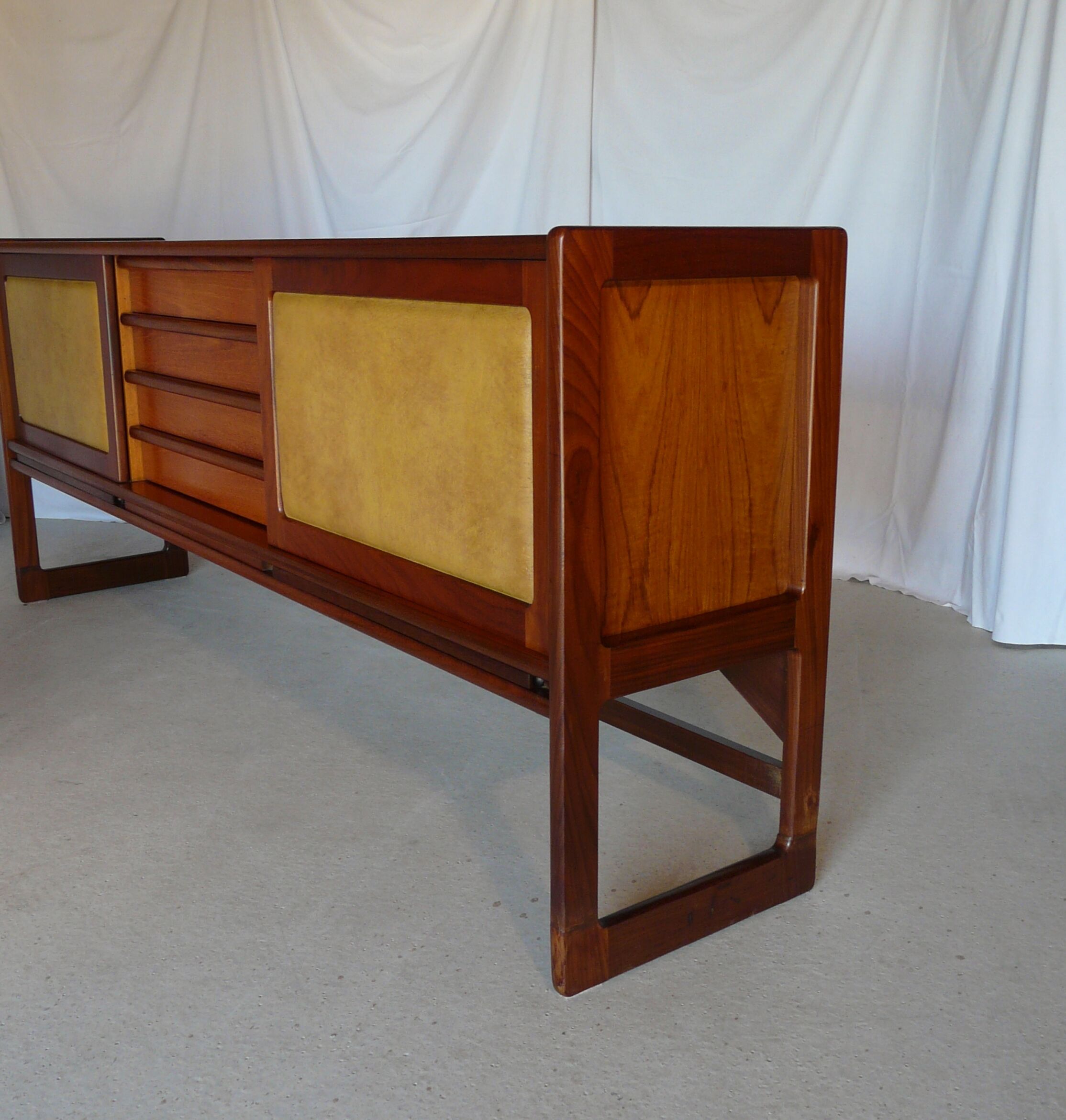Scandinavian teak line sideboard