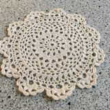 Small vintage round placemat Ø14