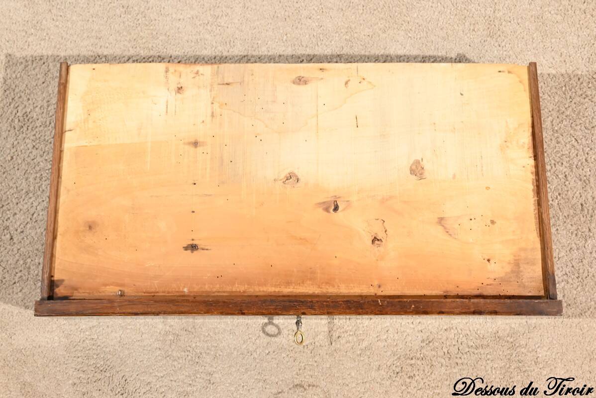 Burl Mahogany Dressing Table, Restoration Period – Early 19th Century