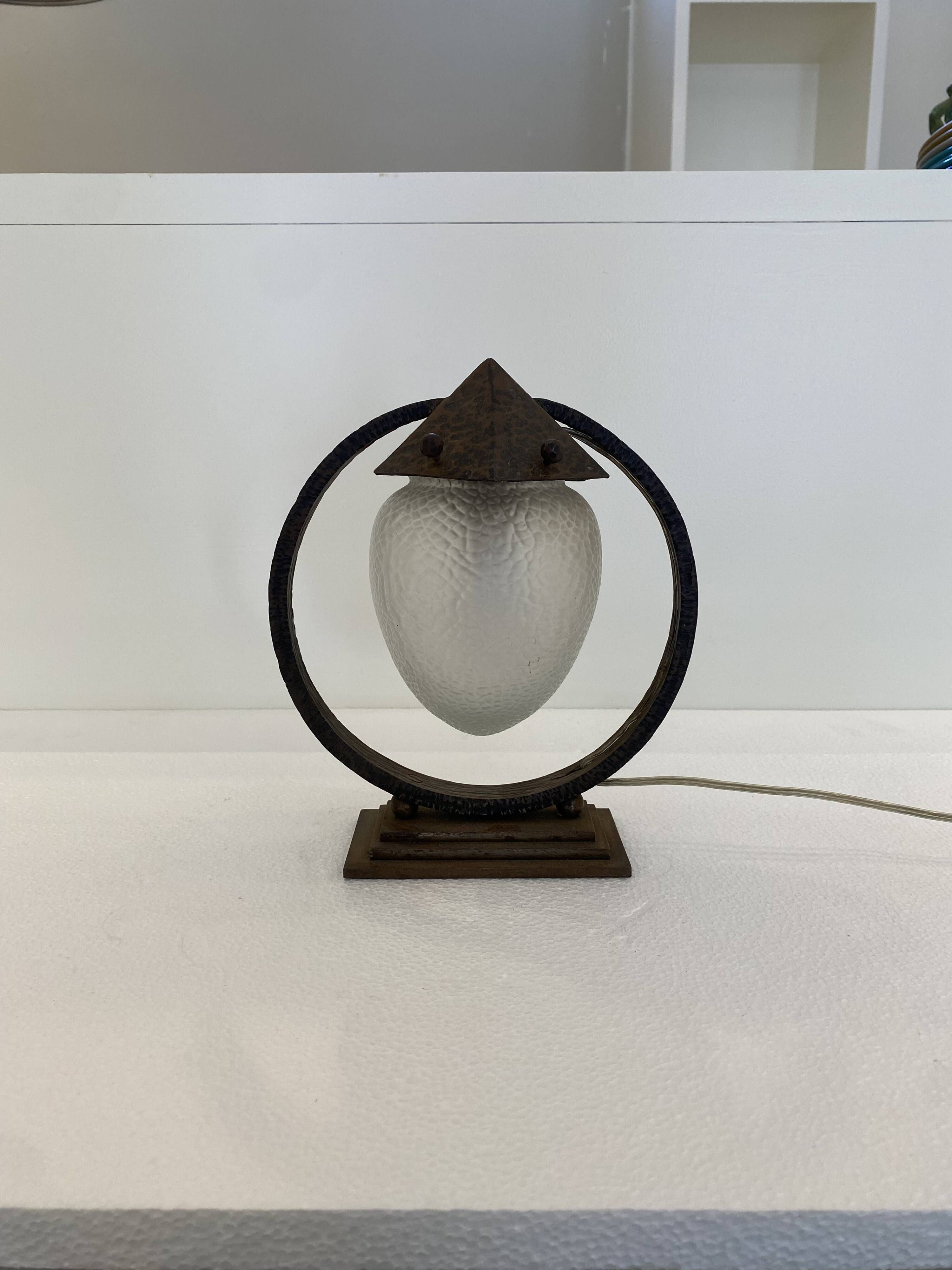 Sculptural Art Deco Table Lamp With Frosted Glass Shade, 1930s
