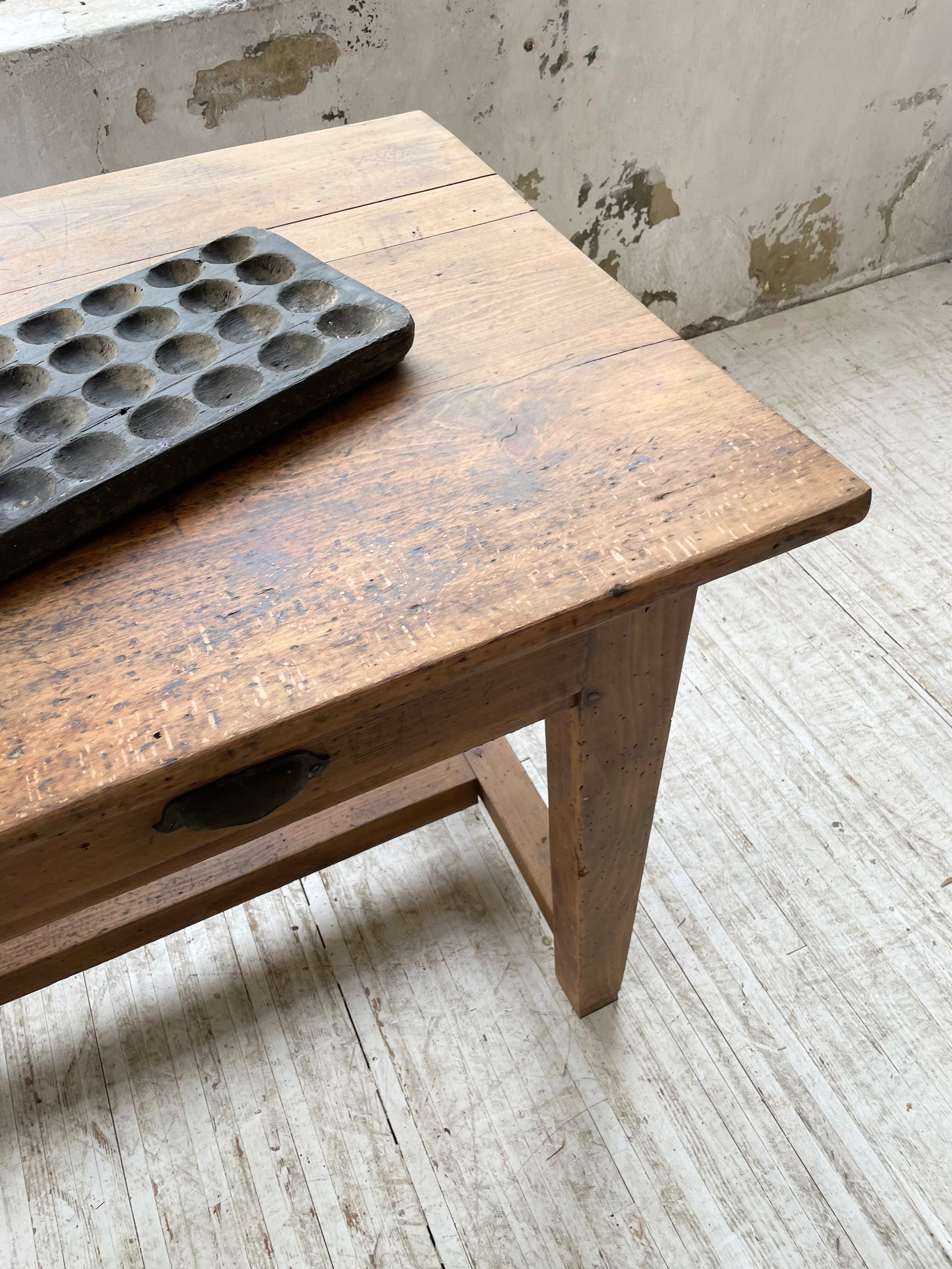 Oak island farmhouse table 2m