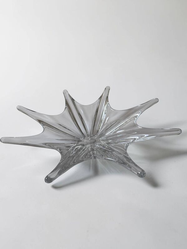 Coupe Baccarat en cristal formant étoile