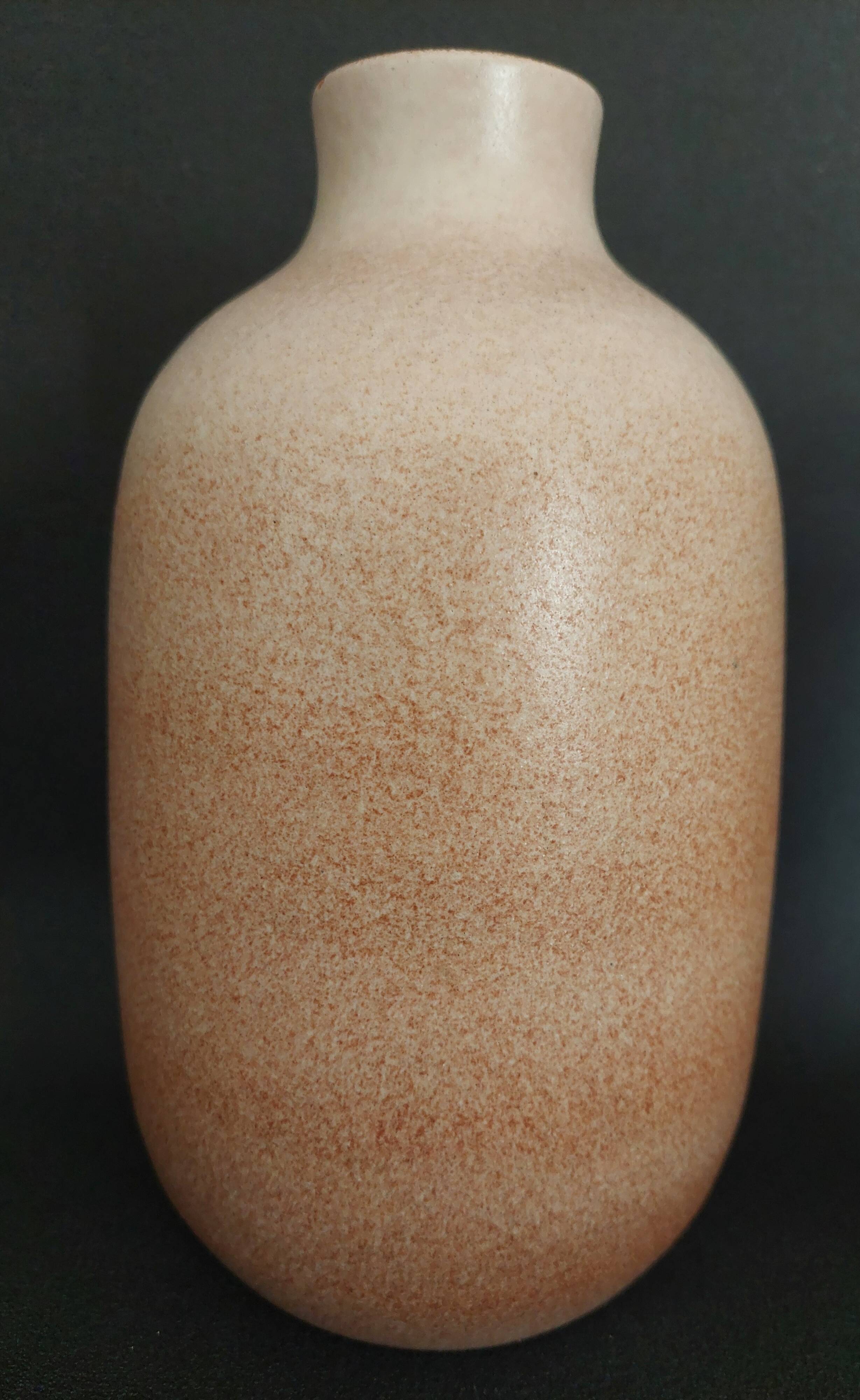 20th century ceramic vase signed Jordi Serra Moragas