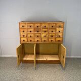 Filing cabinet with a vintage 60 'retractable top