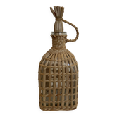 Bouteille en verre et osier