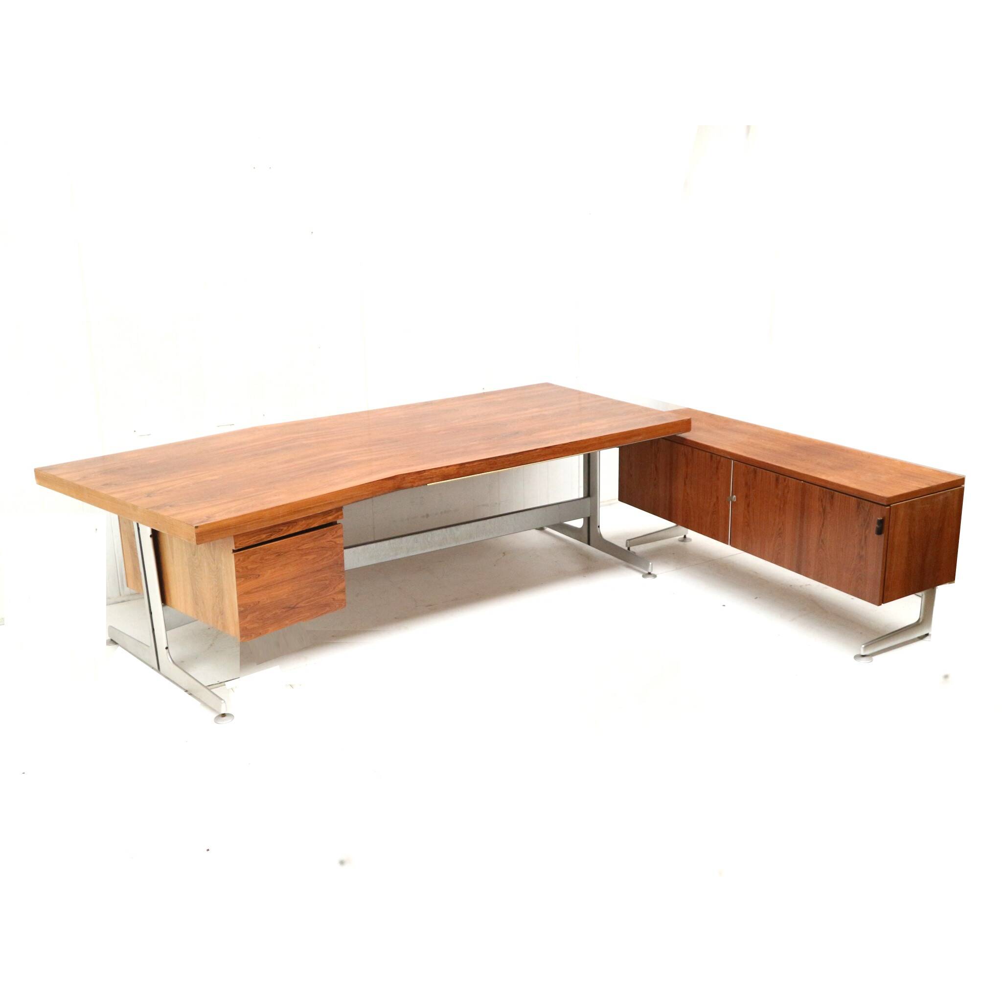 Large exclusive vintage rosewood corner desk by Voko made in the 1960s