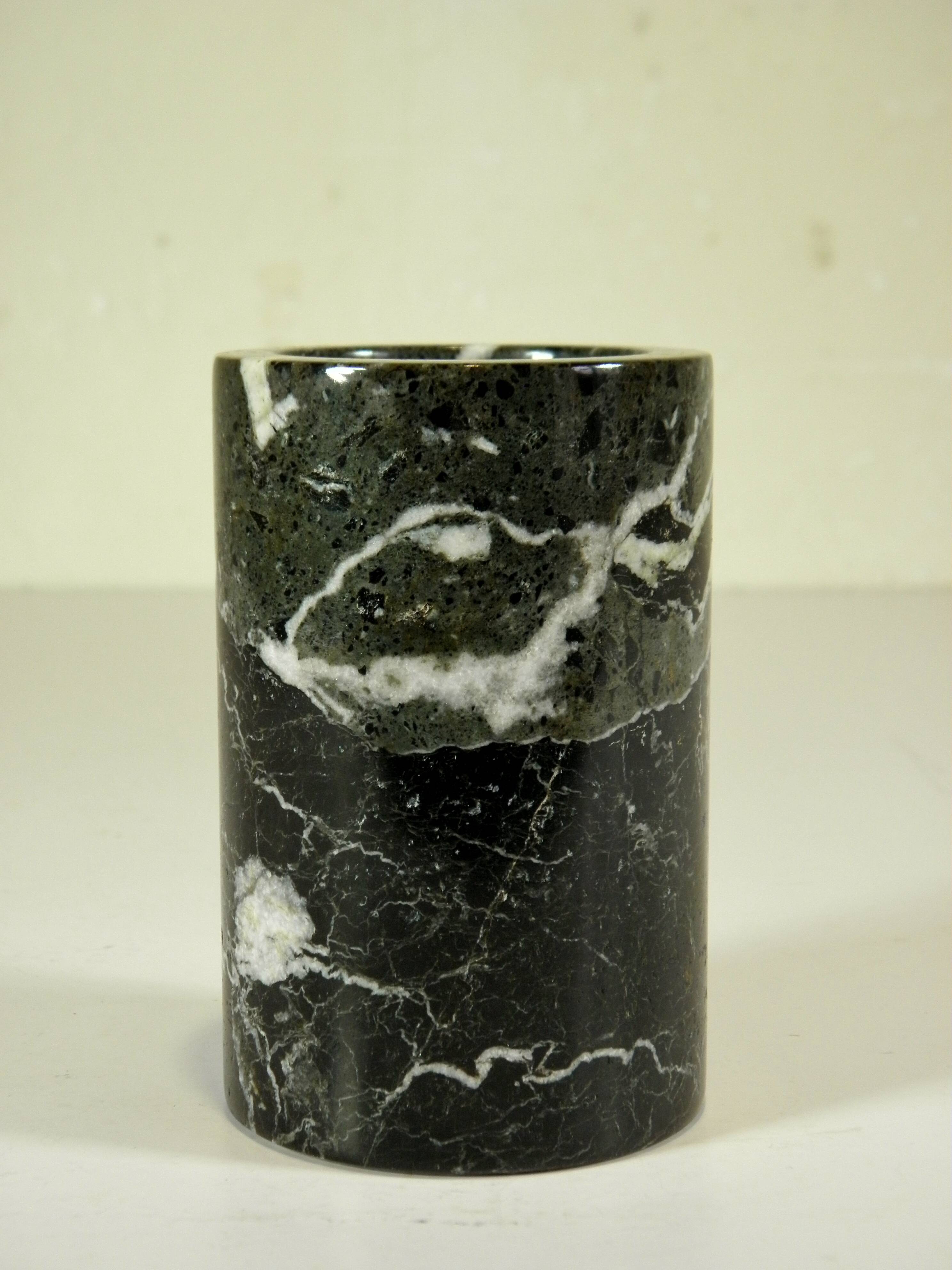 Pot - vase in black marble 10 cm
