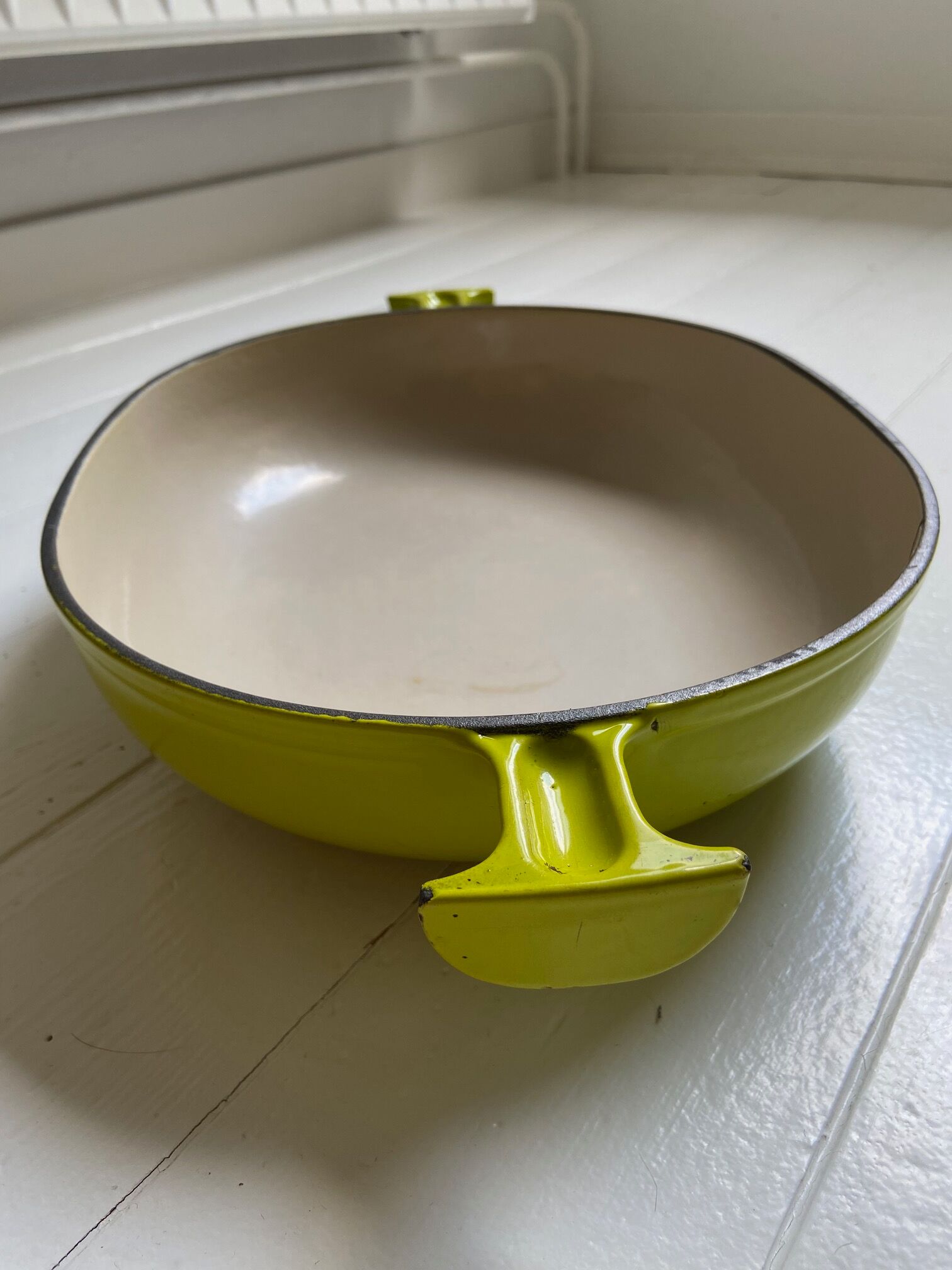 Vintage cast iron gratin dish Le Creuset