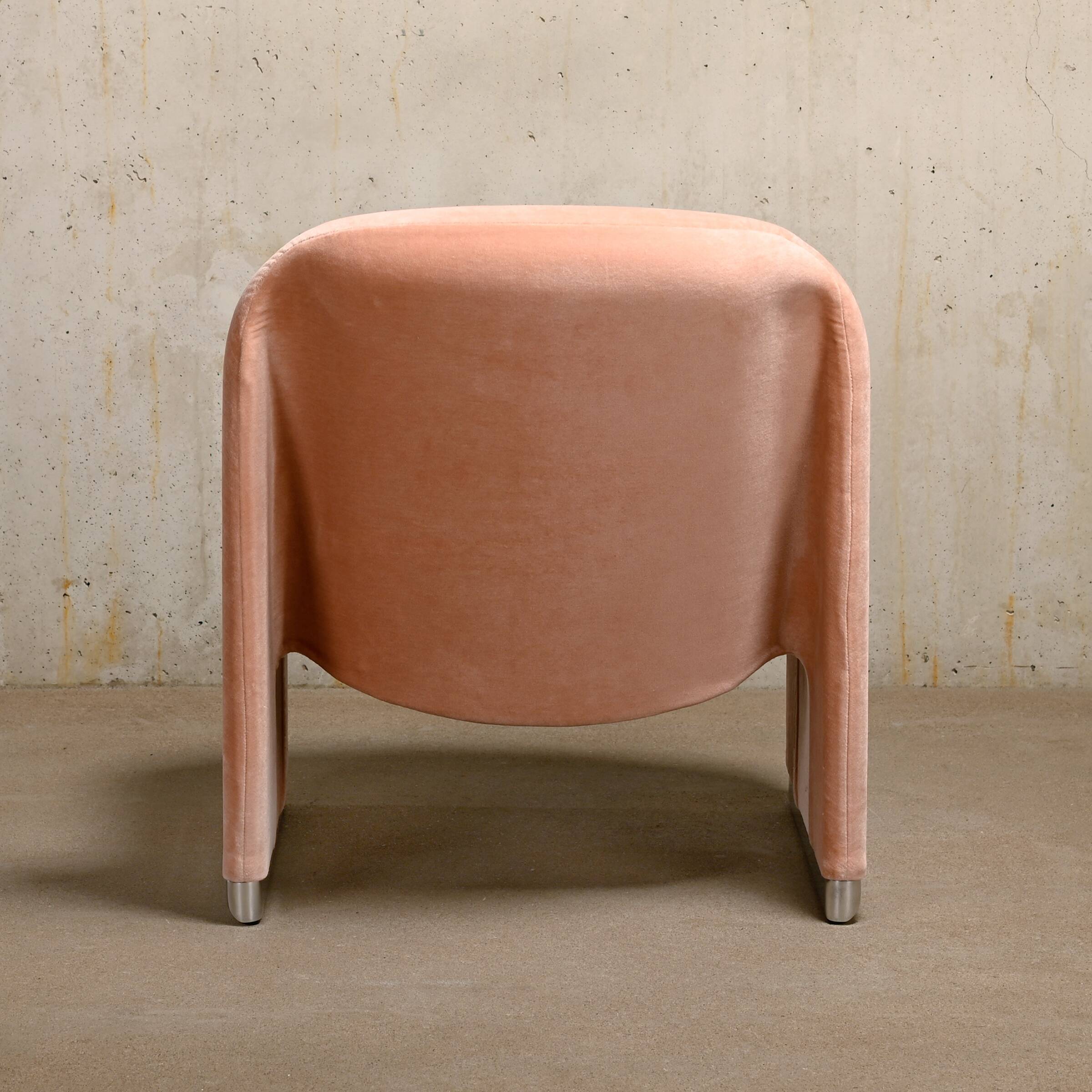 Giancarlo Piretti Alky Lounge Chair in Pink Velvet (Rose Dust) Fabric for Anonima Castelli
