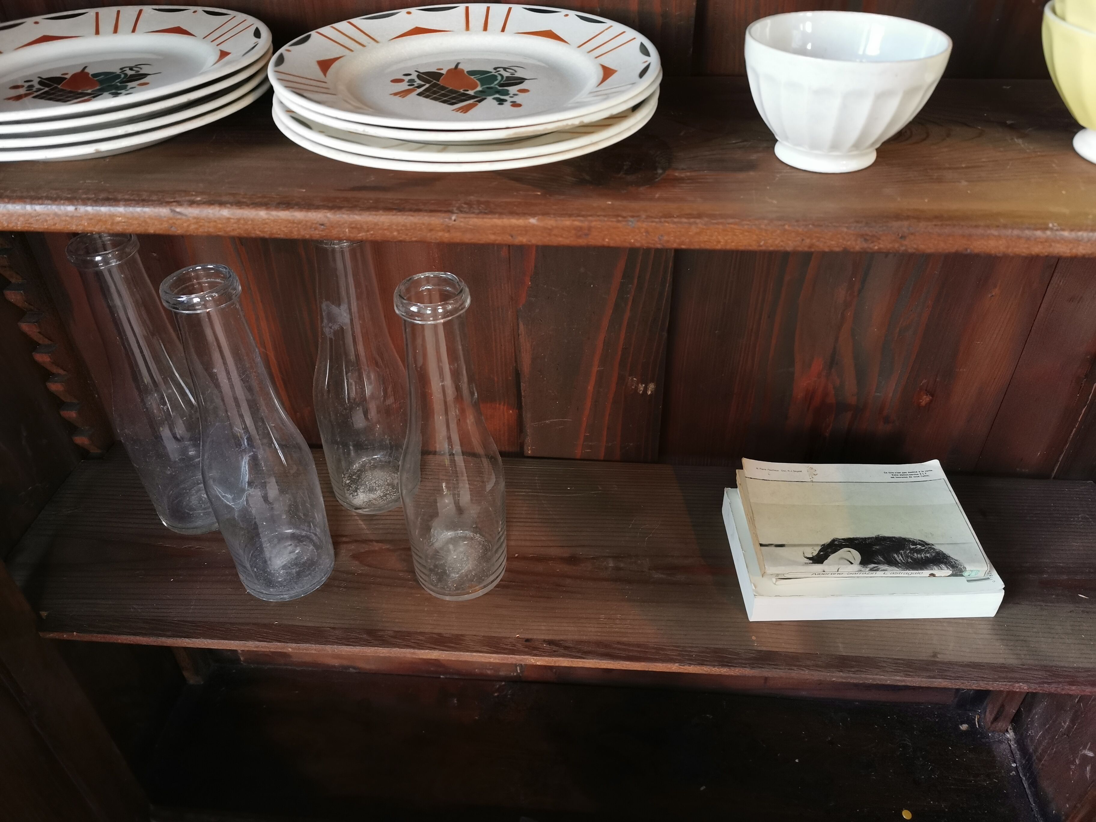 Library, wooden showcase