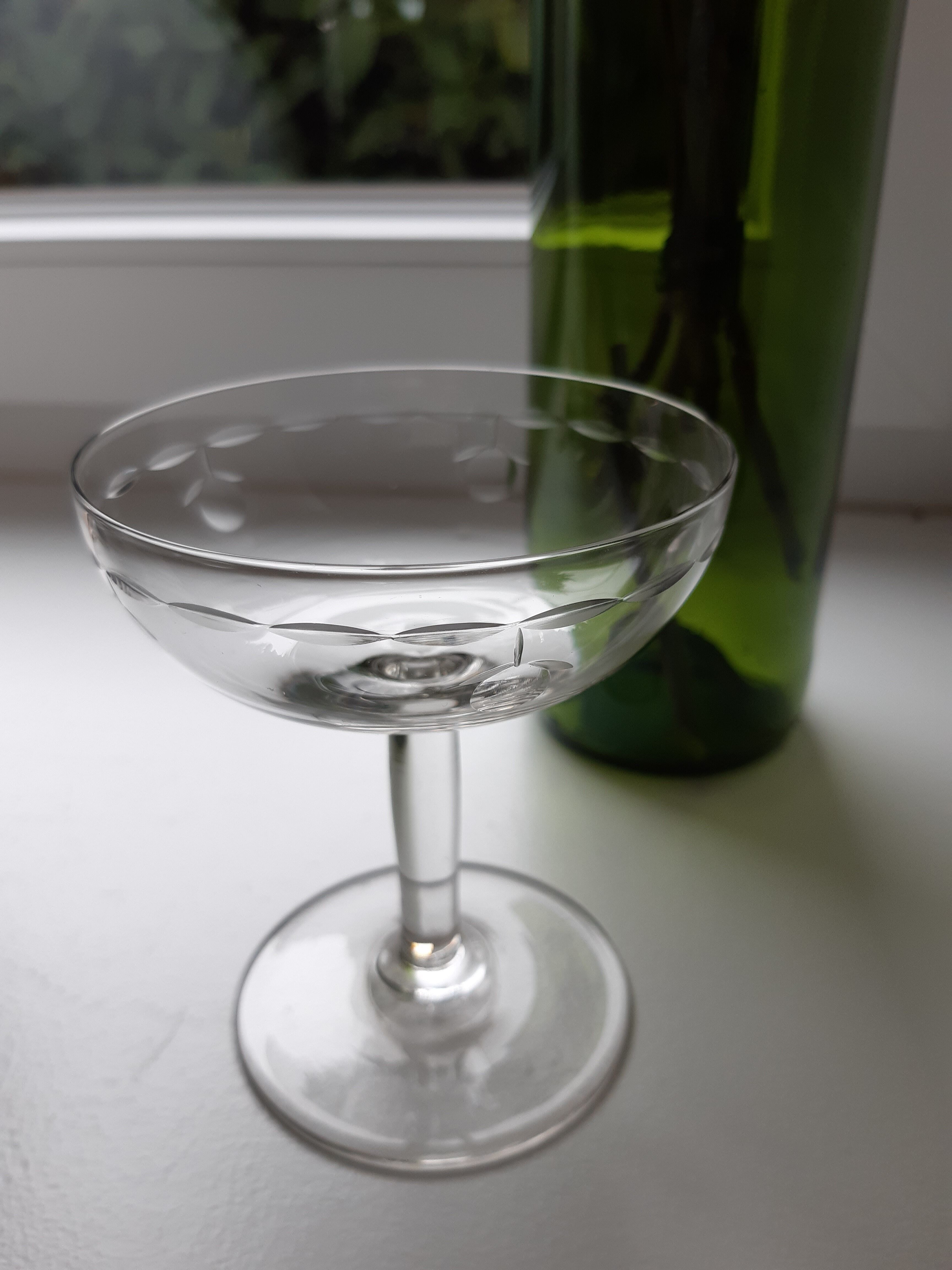 Lot of 6 mismatched crystal champagne glasses early 20th century