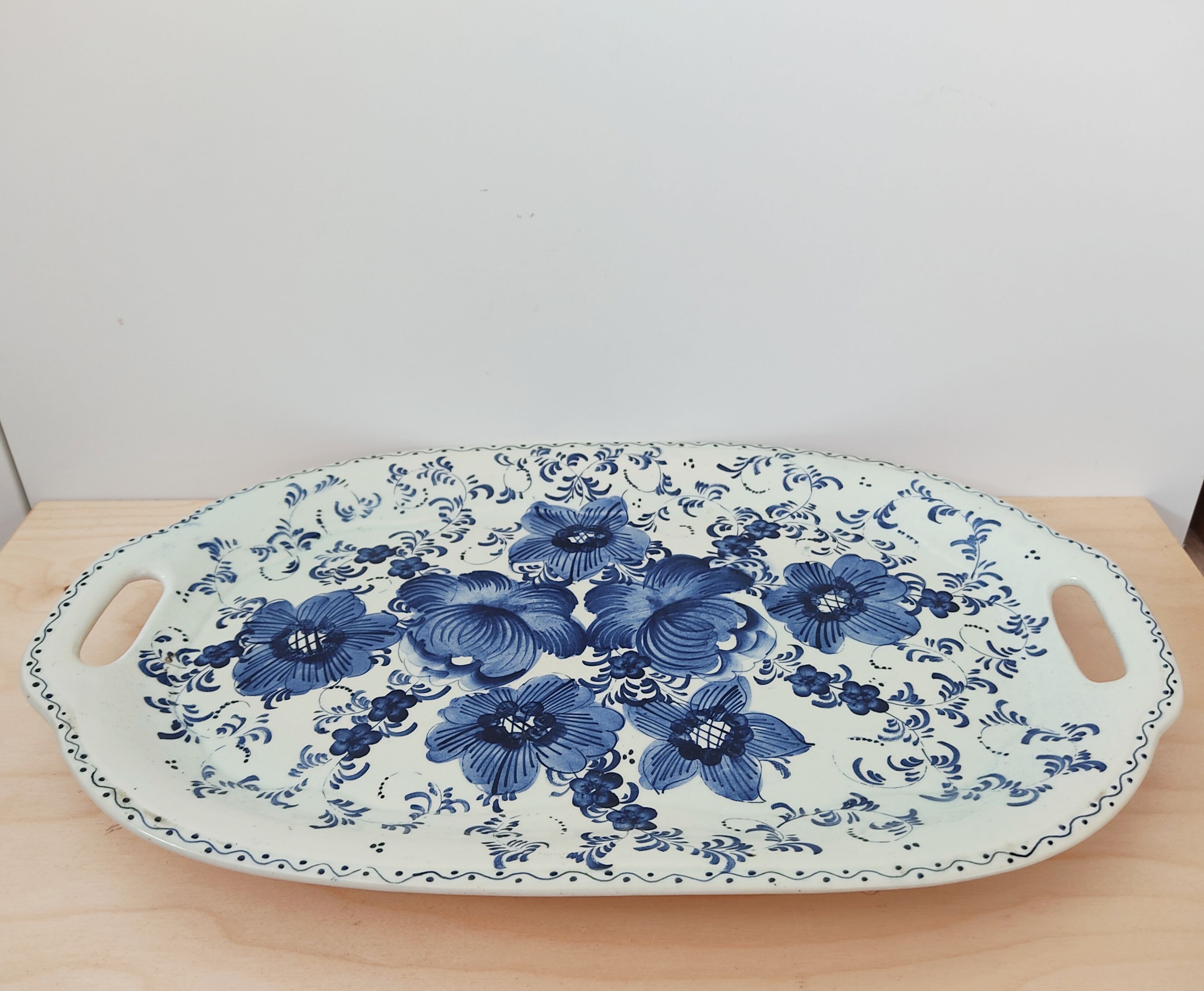 Delft earthenware platter