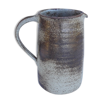 Sandstone pitcher
