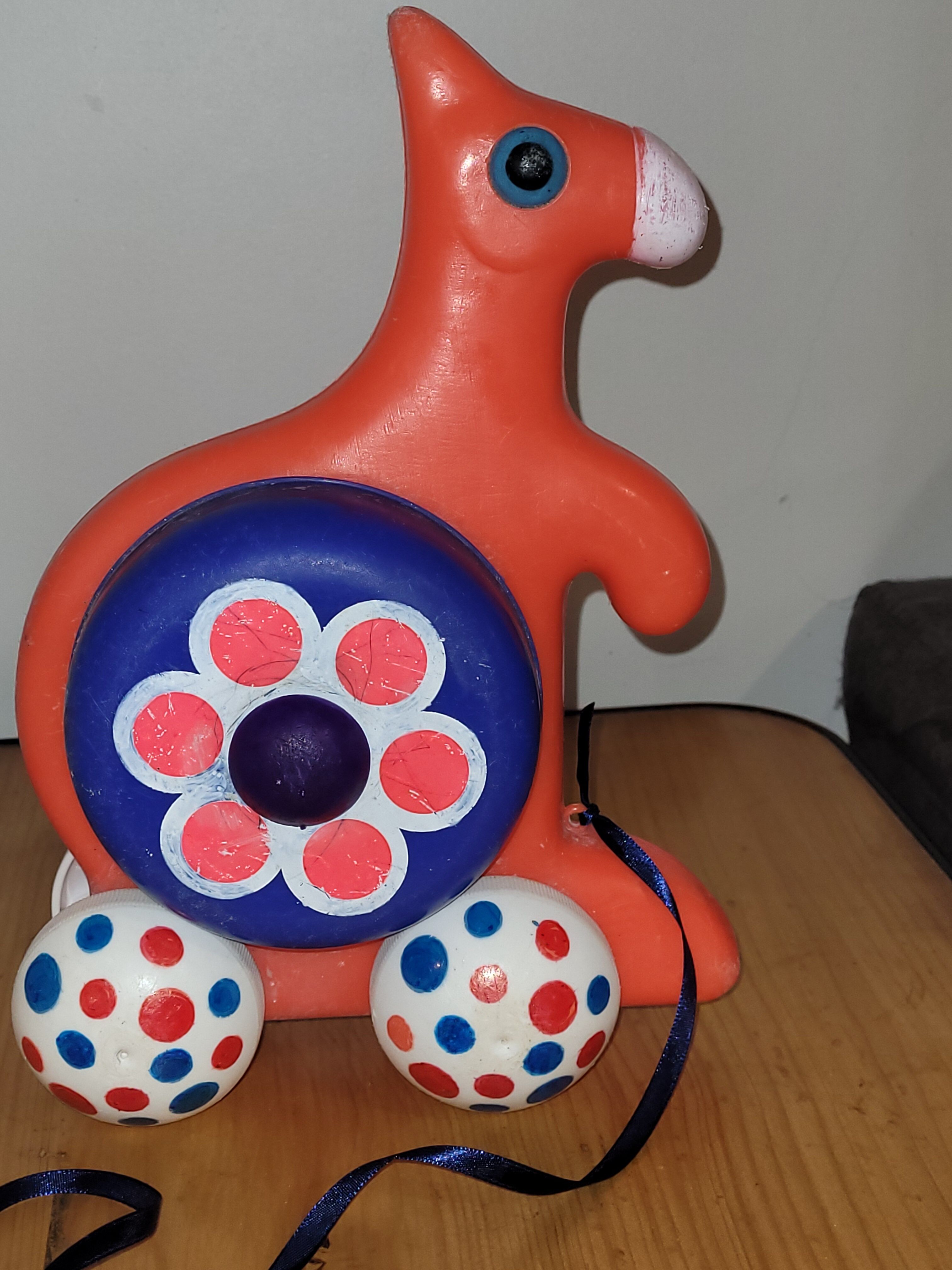 Kangaroo pulling vintage