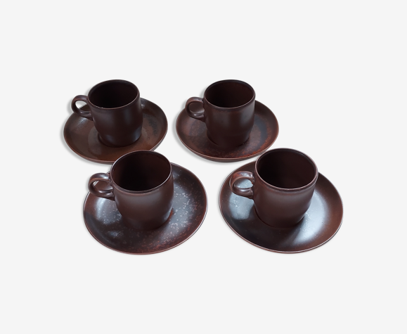 4 tasses et soucoupes