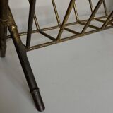 Porte revues 1960 faux bambou en fer battu doré travail italien